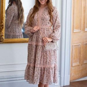 Dainty Jewells Sweet Magnolia midi dress. Size S Excellent condition.